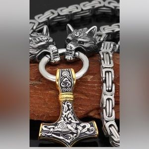 Men’s necklace